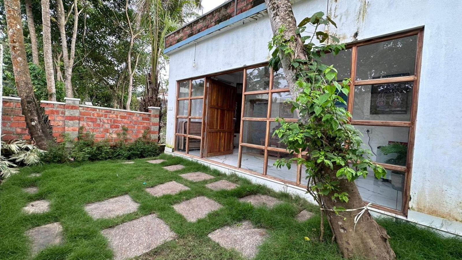 Nidra By Sarwaa Bed & Breakfast Варкала Екстериор снимка
